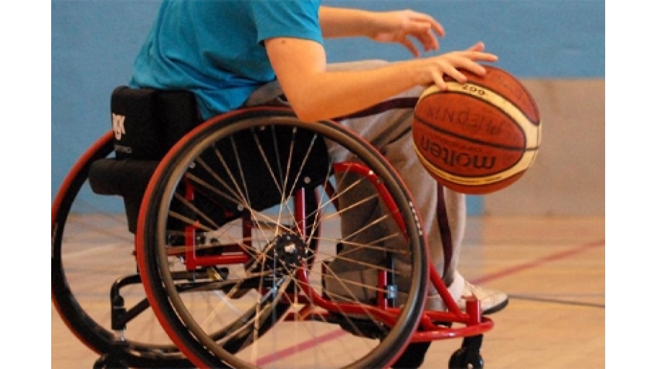 TEKERLEKLİ SANDALYE İLE BASKETBOL